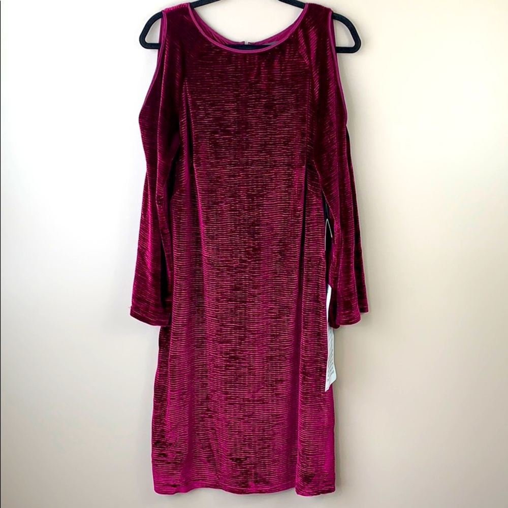 Adrianna Papell pink cold shoulder velvet dres